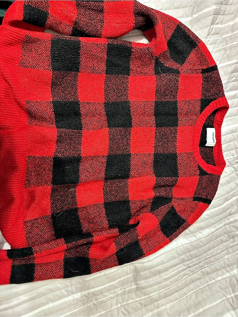 Old Navy Cozy Plaid Crew-Neck Sweater Red & Black